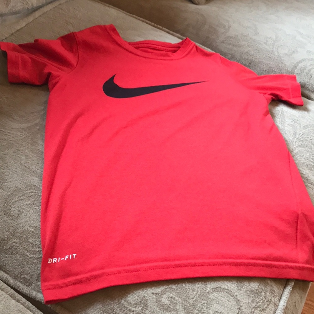 Nike t shirt for boys